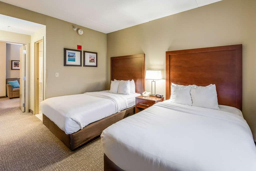 Comfort Suites Chicago O'Hare Airport Schiller Park Room photo